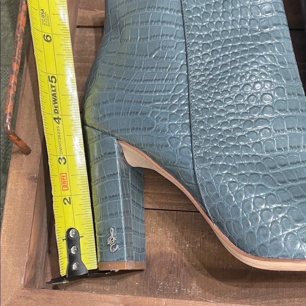 Sam Edelman Gray- Teal Croc-Embossed Ankle Boots, size 6 - Picture 3 of 12